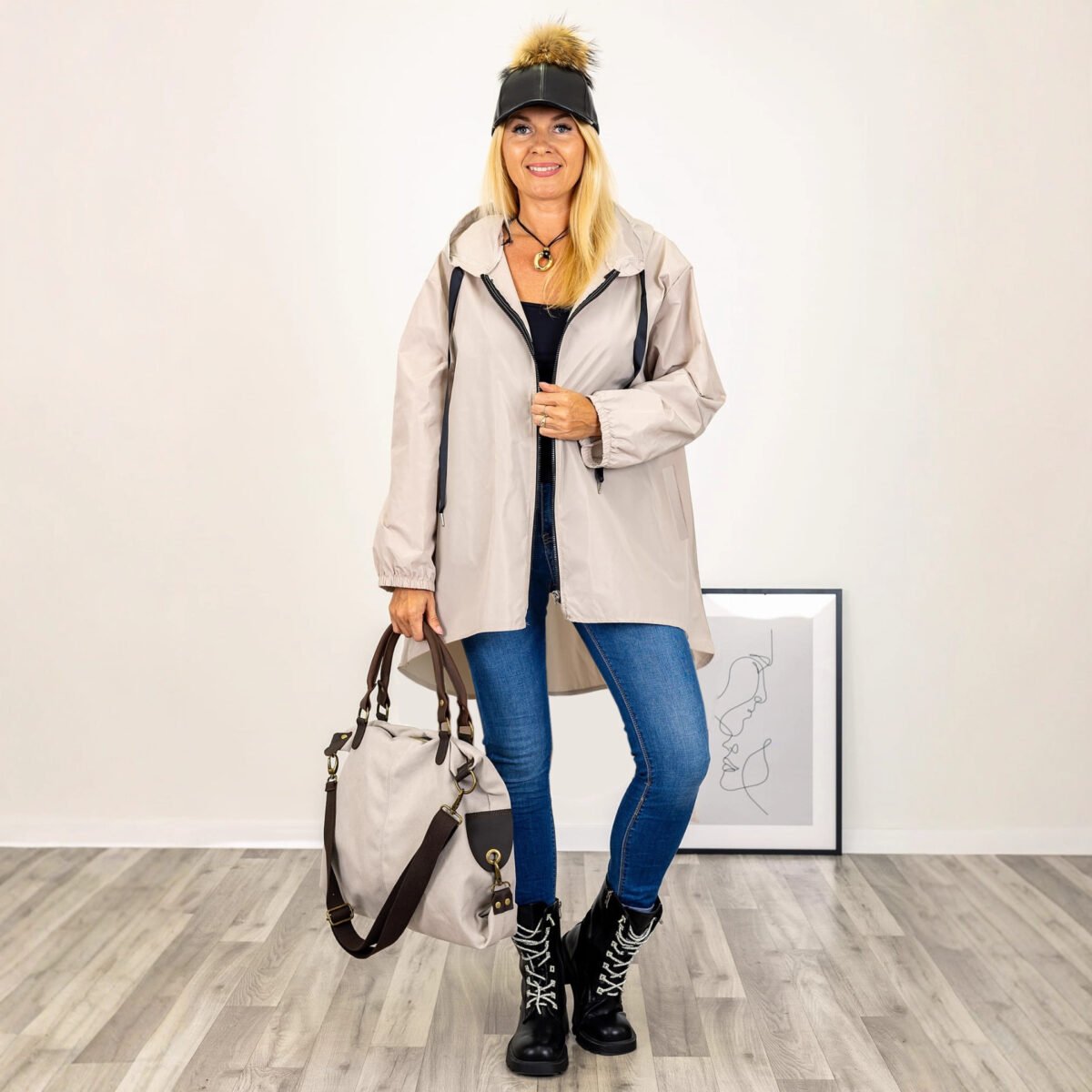 Casual Hooded Outdoor Jacket Comfortable Design Perfect for Everyday Wear